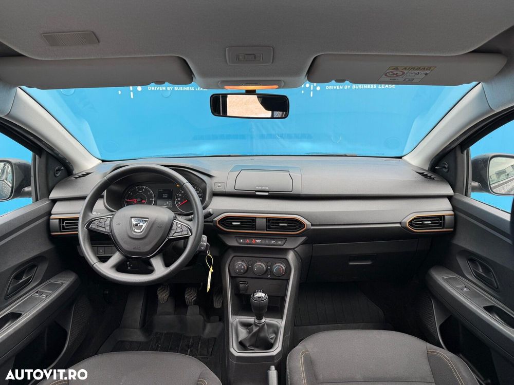 Dacia Sandero - 5