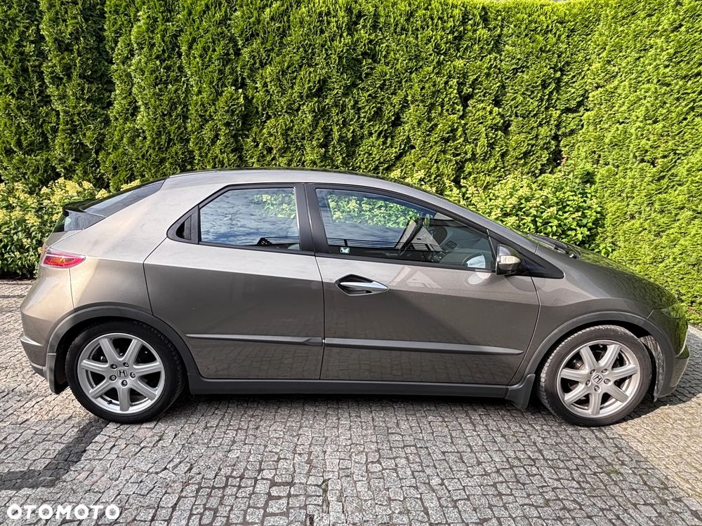 Honda Civic 1.8 Executive - 2