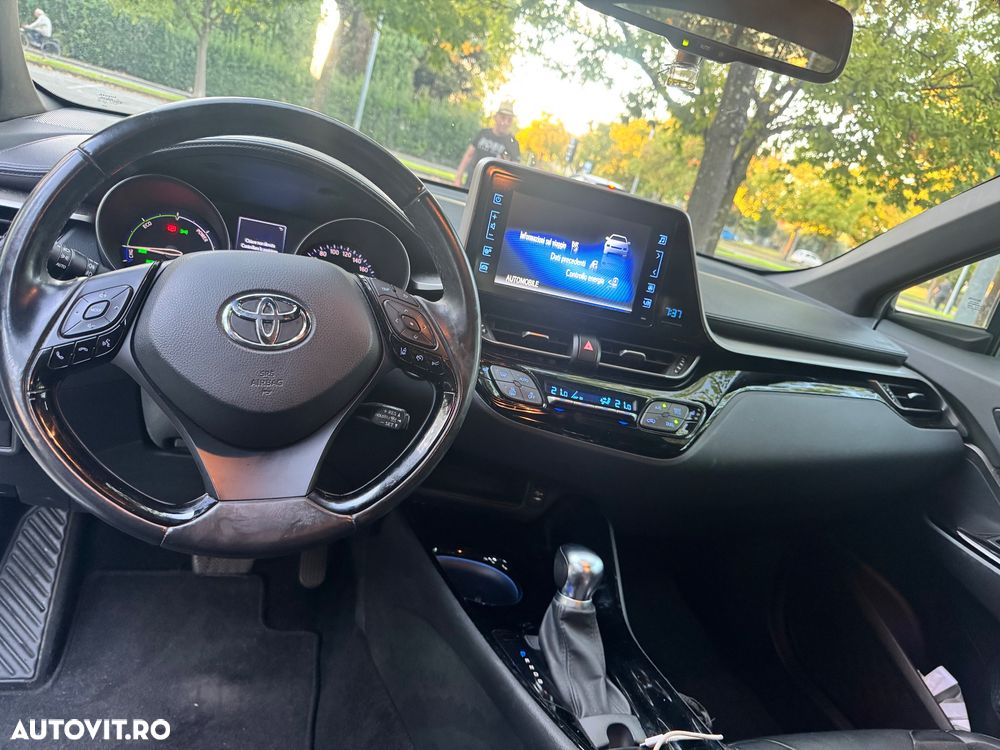 Toyota C-HR - 8