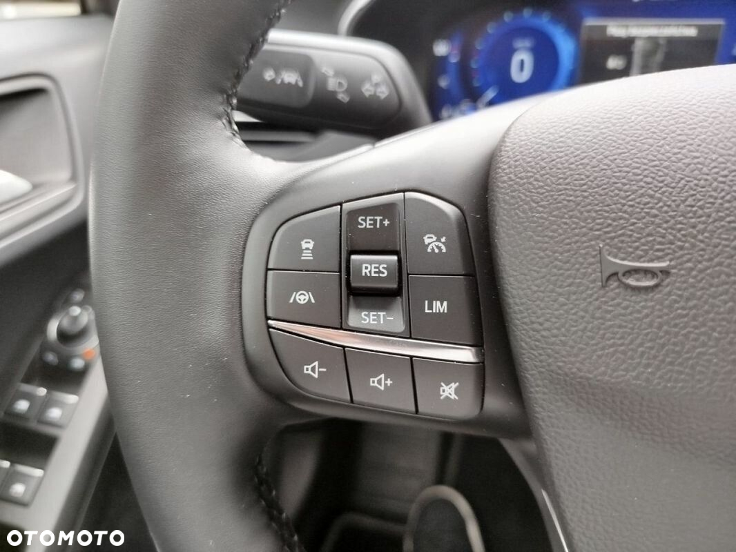 Ford Focus 1.0 EcoBoost mHEV Titanium X - 12