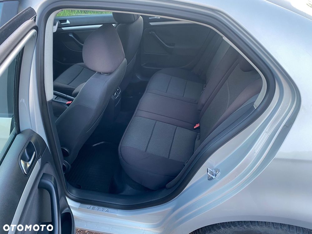 Volkswagen Jetta 1.4 TSI Trendline - 12