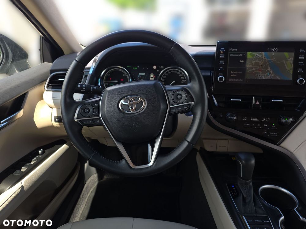 Toyota Camry 2.5 Hybrid Executive CVT - 12