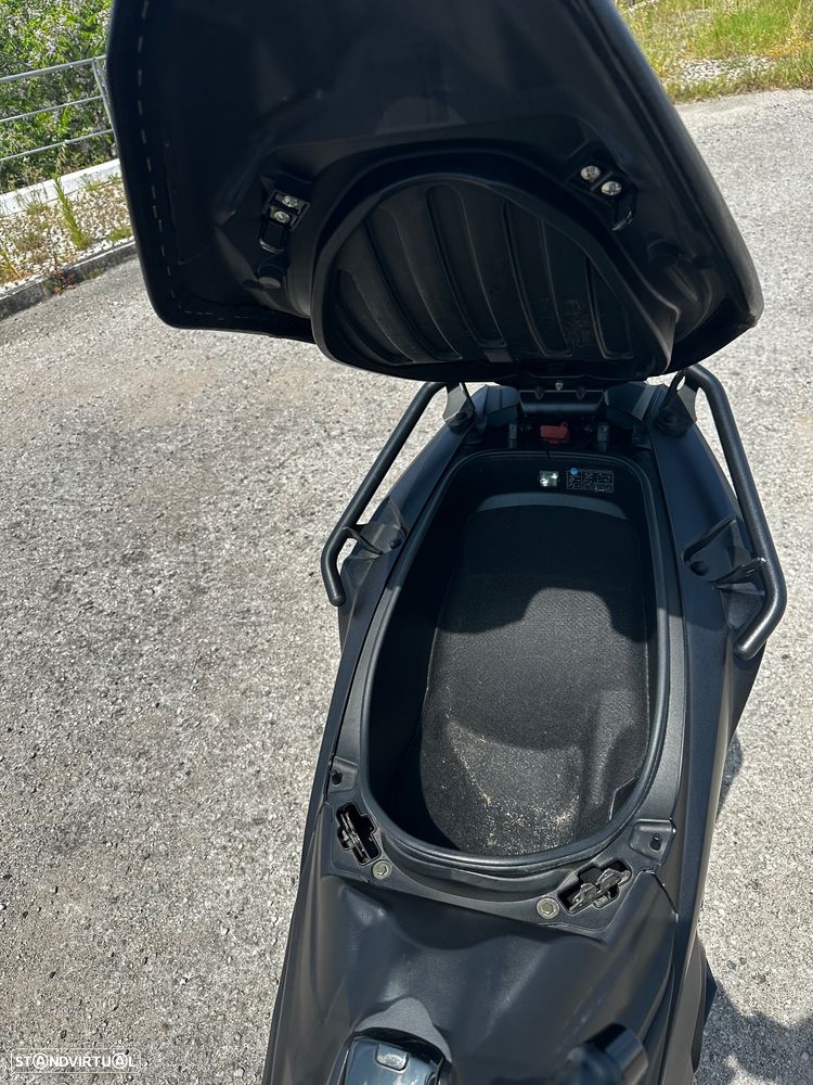 Kymco AK - 2