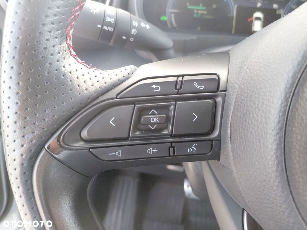 Toyota Yaris Cross Hybrid 1.5 GR Sport - 22