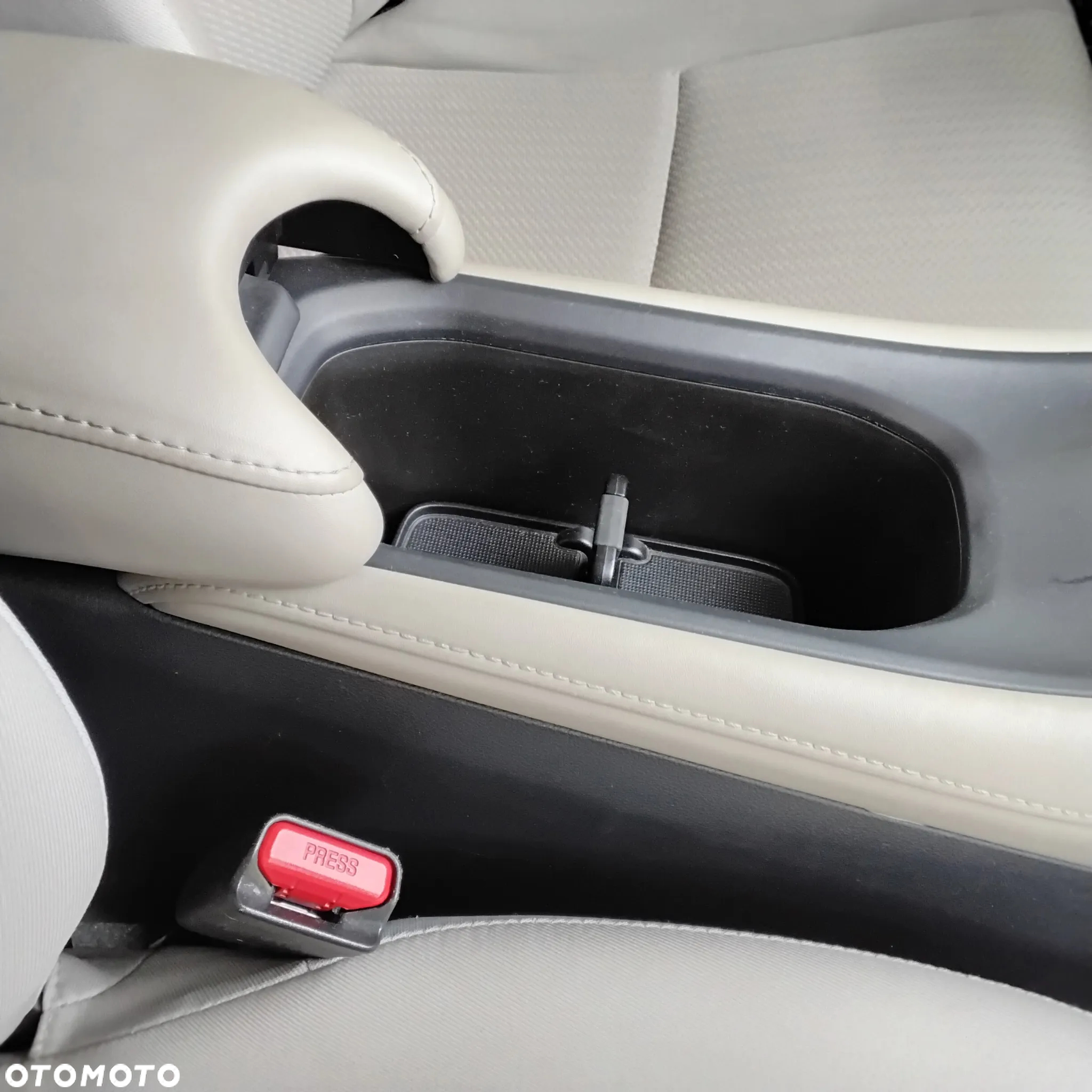 Honda HR-V 1.8 EX Sport Utility AWD CVT - 17