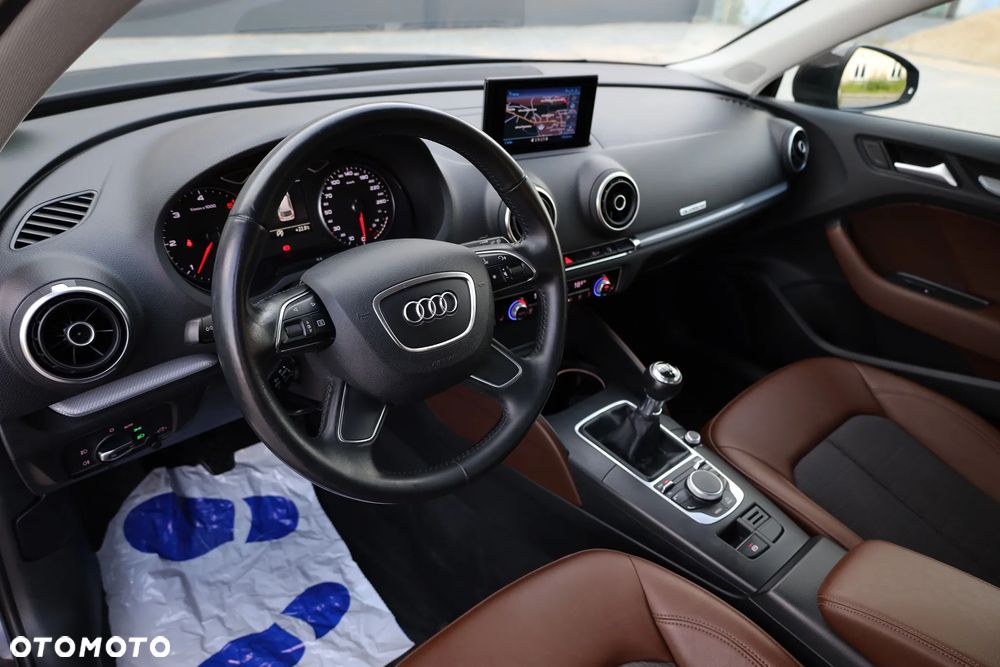 Audi A3 Sportback 2.0 TDI (clean diesel) quattro Ambiente - 16