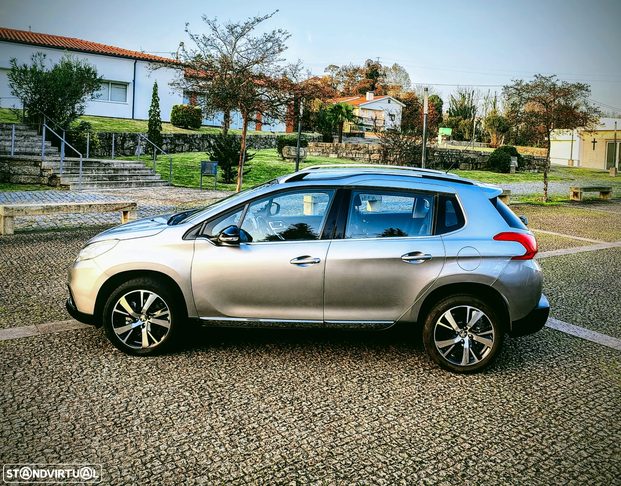 Peugeot 2008 1.2 PureTech Crossway - 27