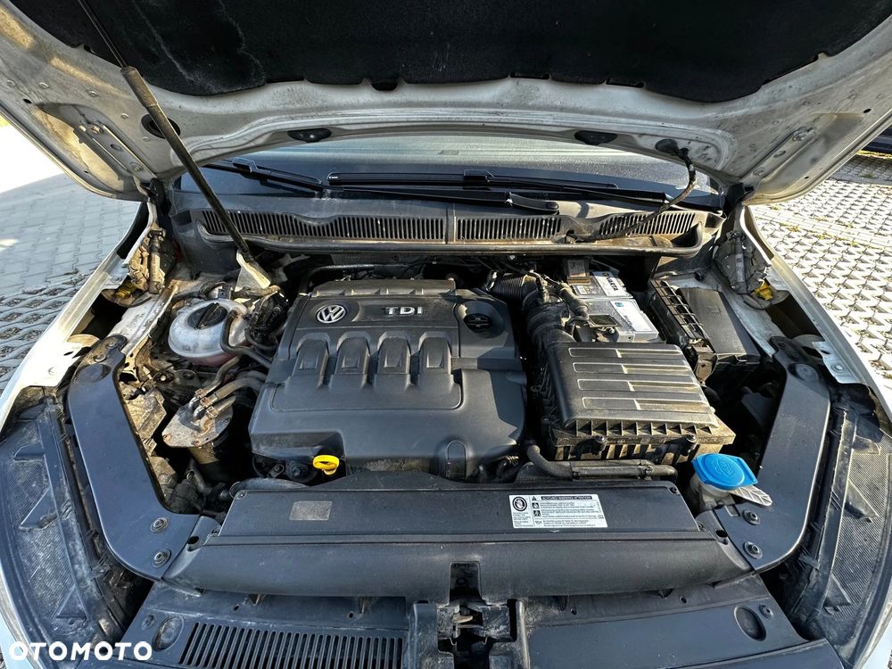 Volkswagen Touran 2.0 TDI BMT Comfortline DSG - 18