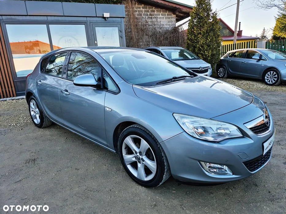 Opel Astra 1.4 Turbo Exklusiv - 8