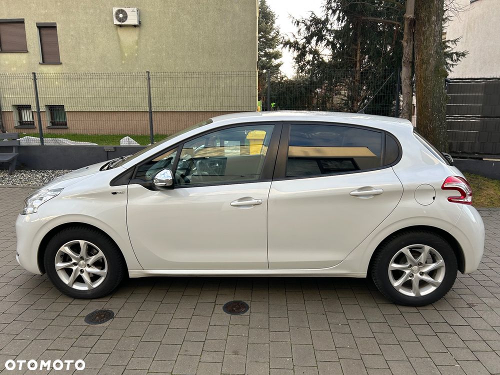 Peugeot 208 1.2 PureTech Style - 10