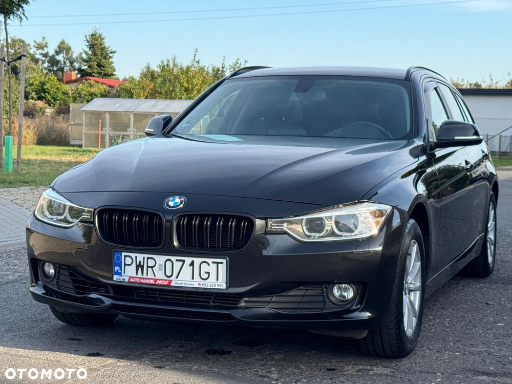 BMW Seria 3 318d xDrive - 16