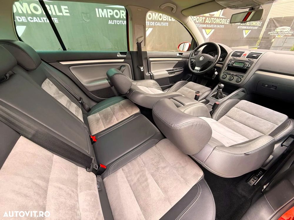 Volkswagen Golf 2.0 TDI DPF 4Motion Highline - 22