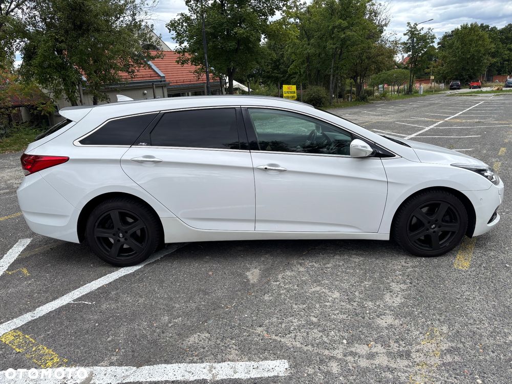 Hyundai i40 Kombi 1.7 CRDi DCT Premium - 10