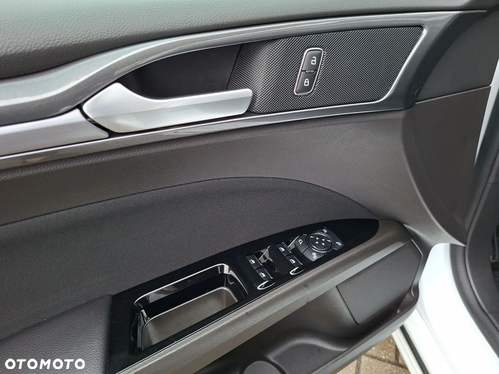 Ford Mondeo 2.0 EcoBlue Titanium - 18