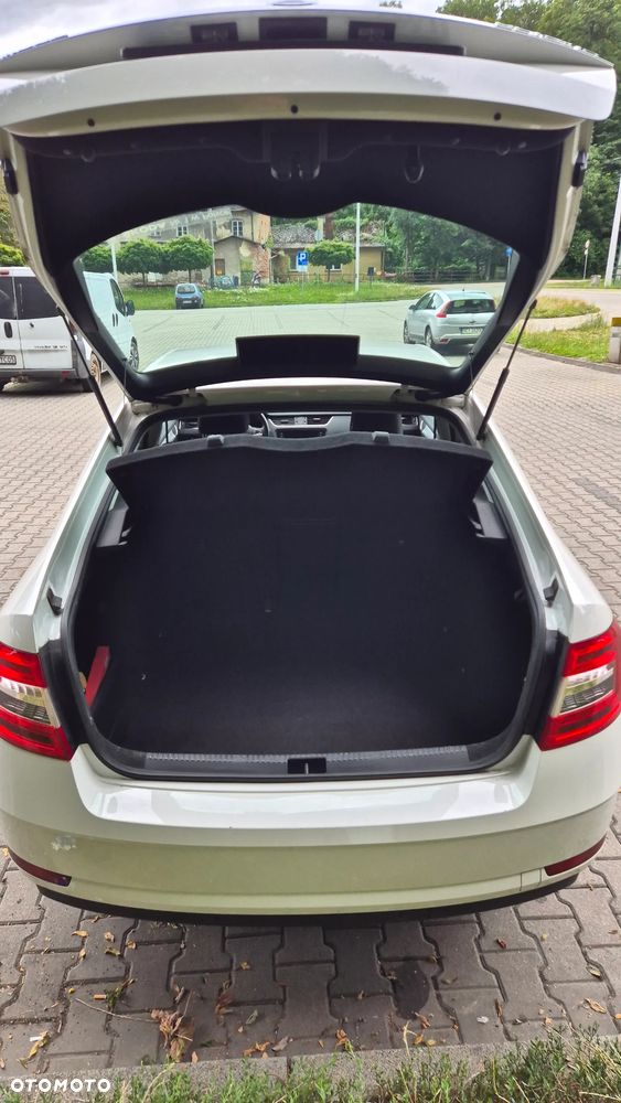 Skoda Octavia 1.6 TDI SCR Style - 10