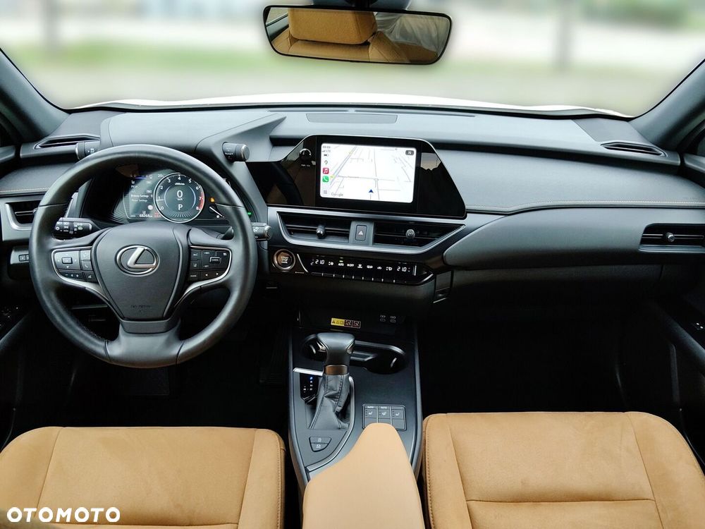 Lexus UX - 11