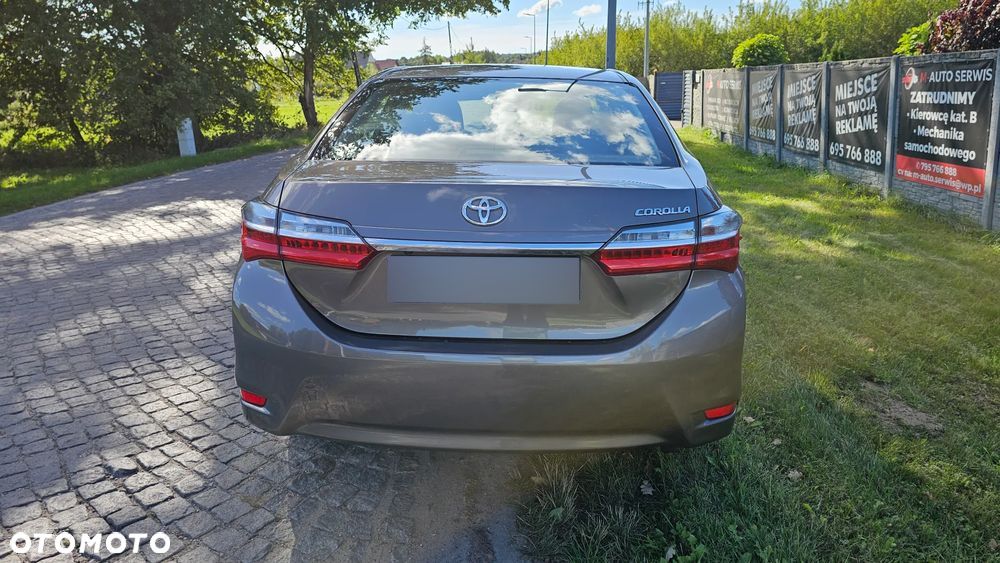 Toyota Corolla 1.6 Comfort - 9