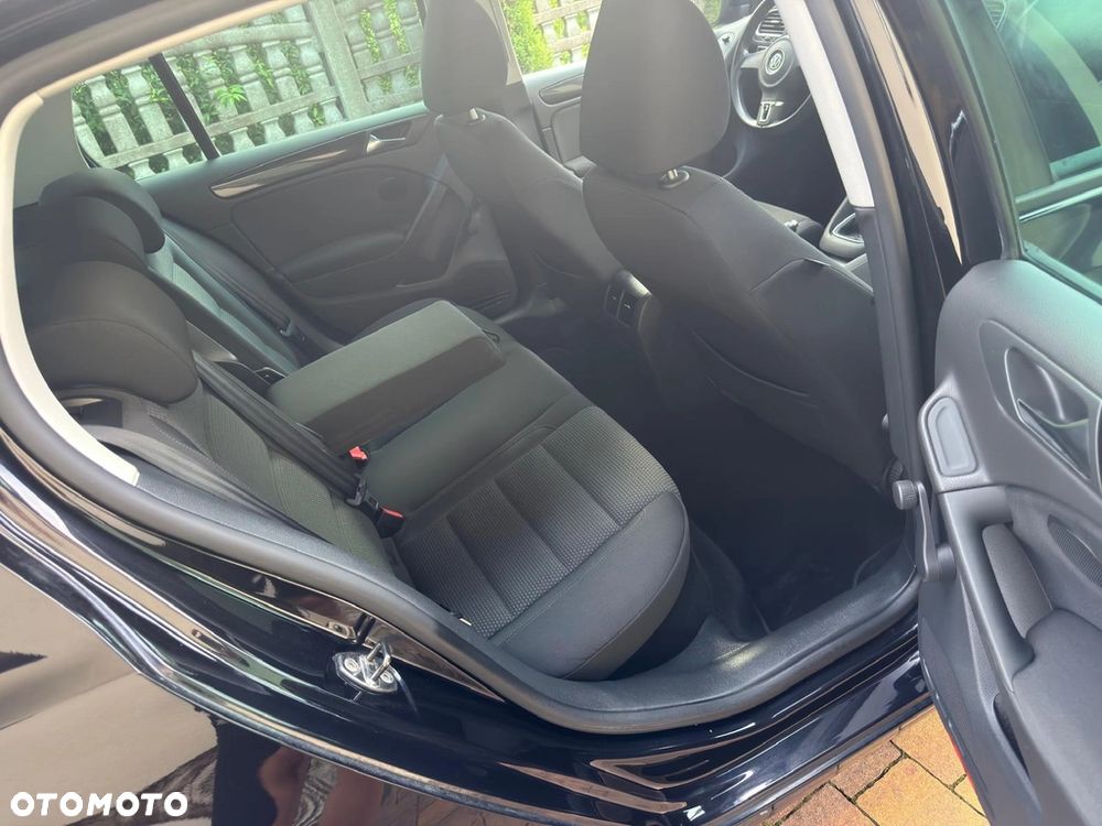Volkswagen Golf - 16