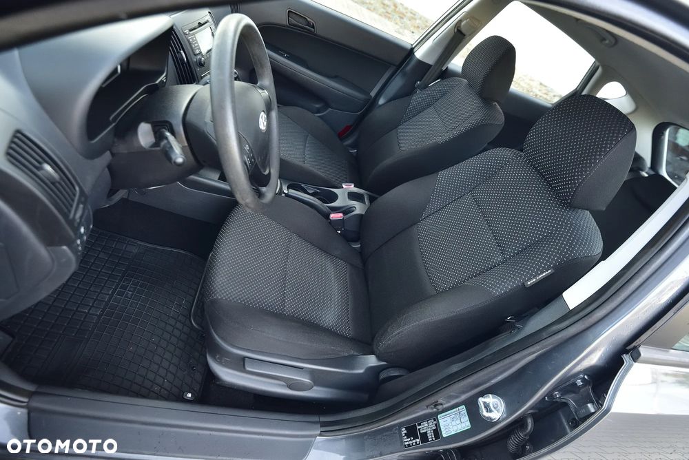 Hyundai i30 1.6 CRDi Comfort - 32