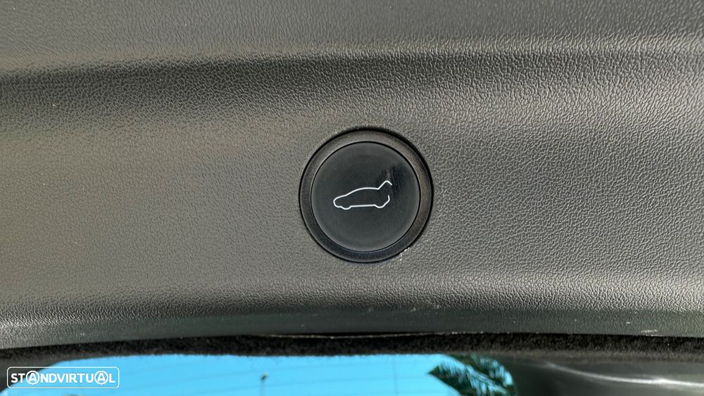 Tesla Model Y Long Range Tração Integral - 14