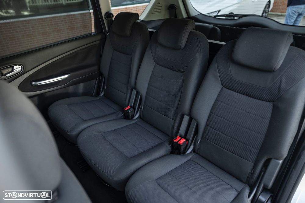 Ford S-Max 1.6 TDCi Titanium 7L - 20