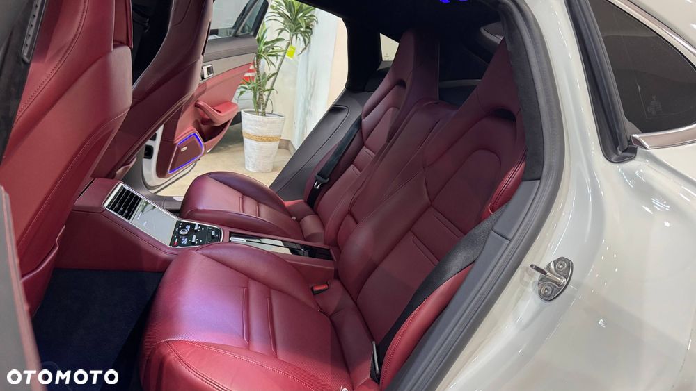 Porsche Panamera Standard - 28