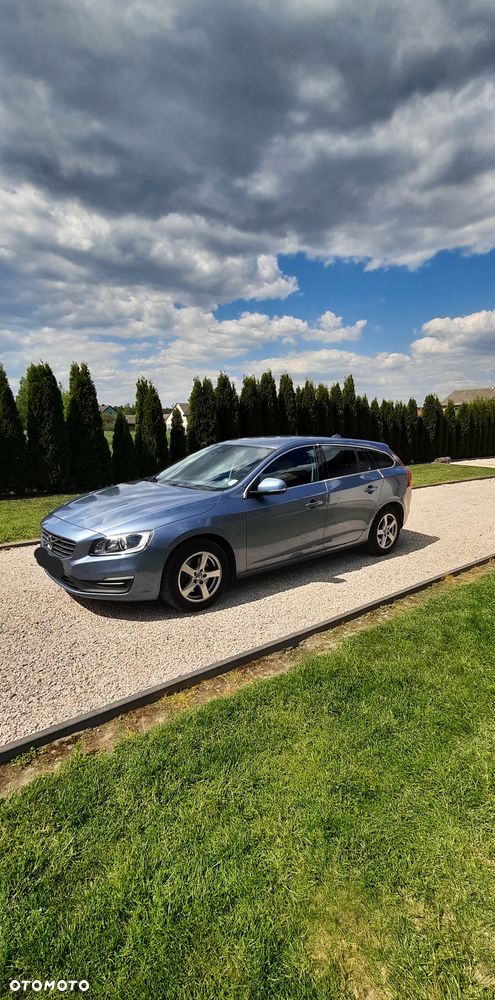 Volvo V60 D2 Momentum - 6