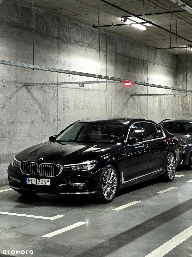 BMW Seria 7 740Li - 20