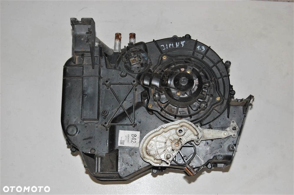 SUZUKI JIMNY - Nagrzewnica z obudową i wentylatorem. - 1