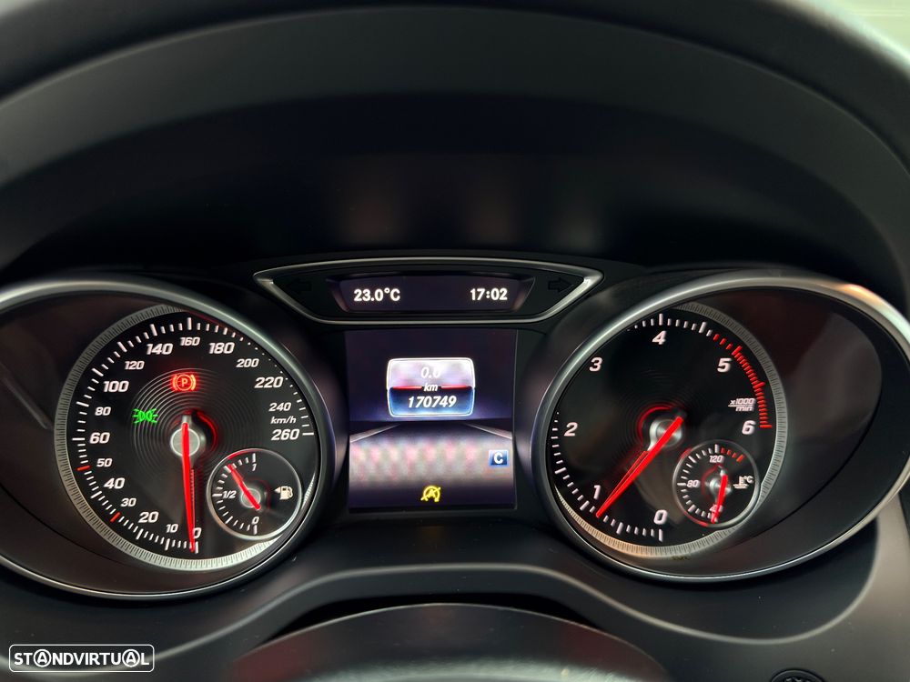 Mercedes-Benz CLA 180 d AMG Line - 33