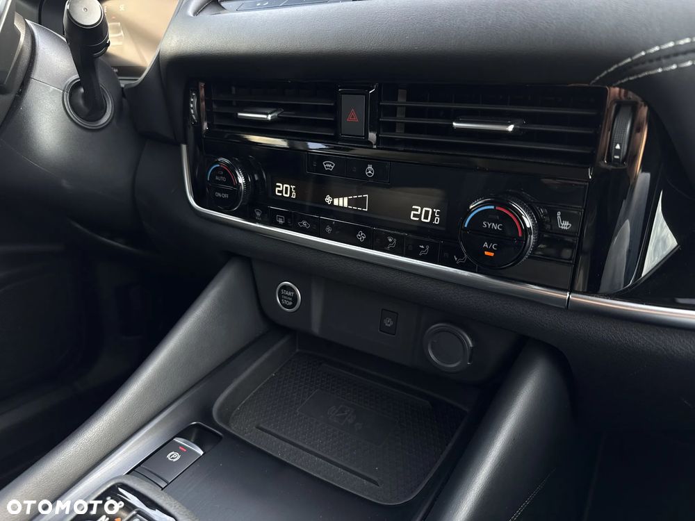 Nissan Qashqai 1.3 DIG-T mHEV N-Connecta Xtronic - 26