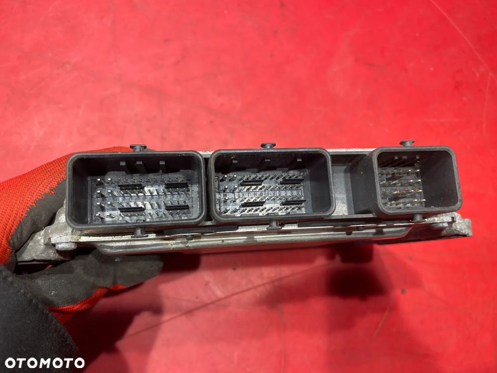 RENAULT  STEROWNIK SILNIKA  237100132R - 2
