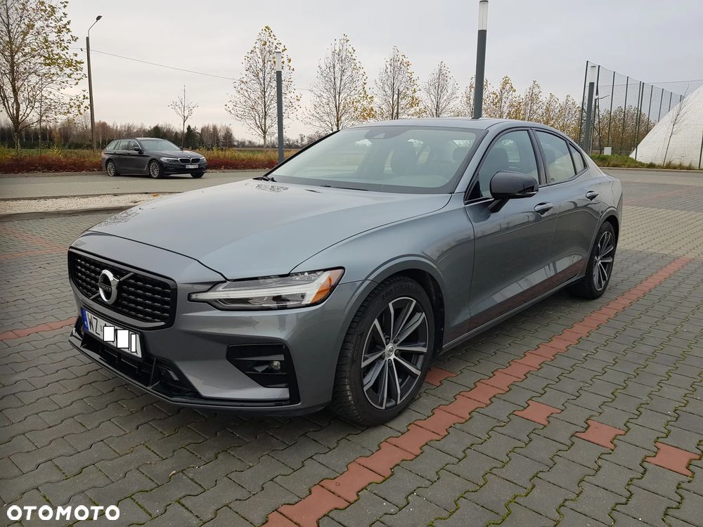 Volvo S60 T5 AWD Momentum Pro - 1