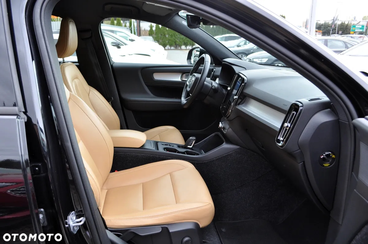 Volvo XC 40 T3 Momentum Pro - 18