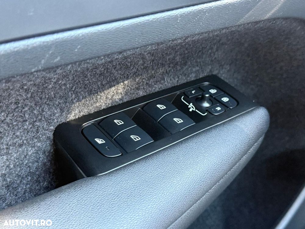 Volvo XC 40 - 22