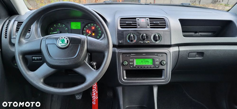 Skoda Fabia 1.2 HTP Ambiente - 16