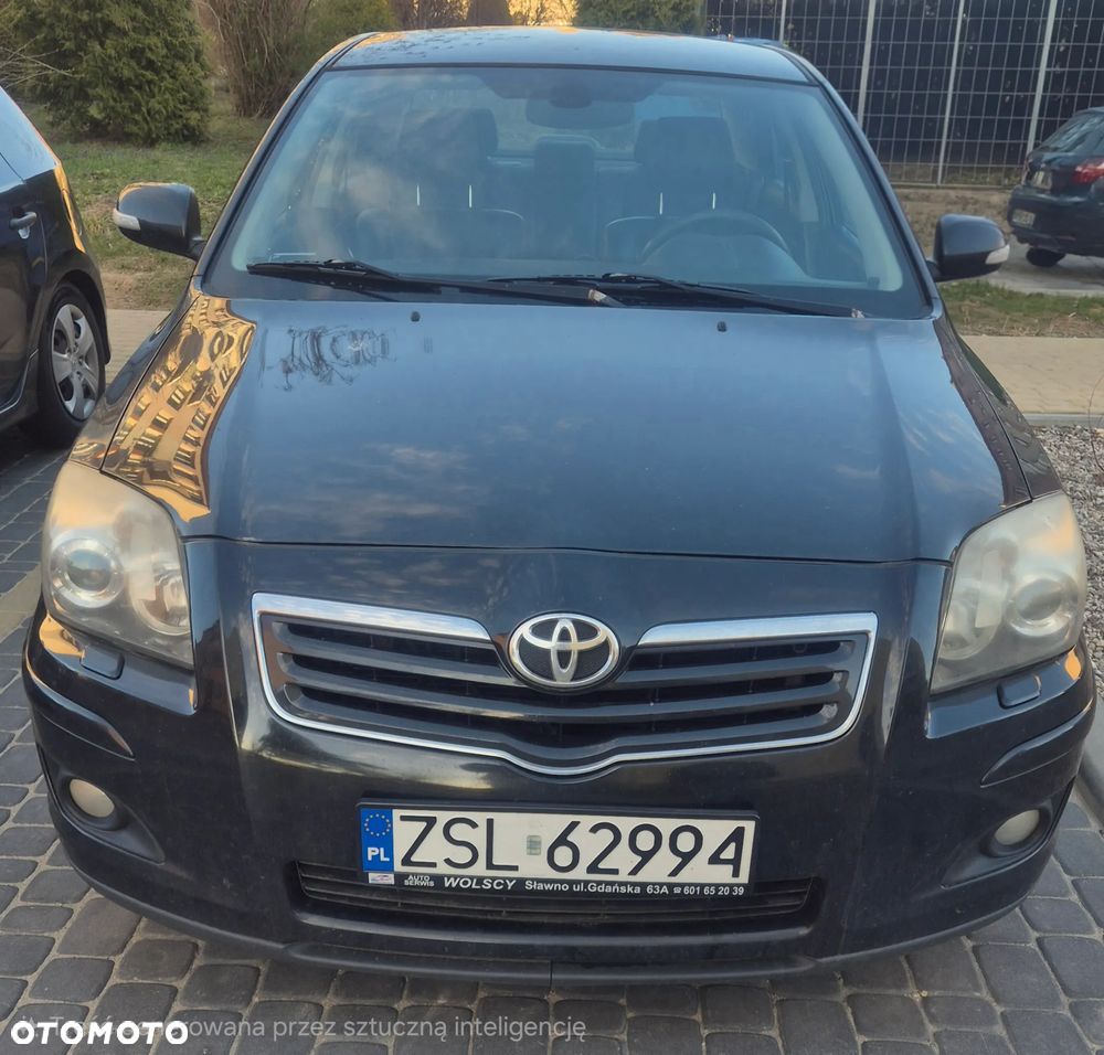 Toyota Avensis - 1