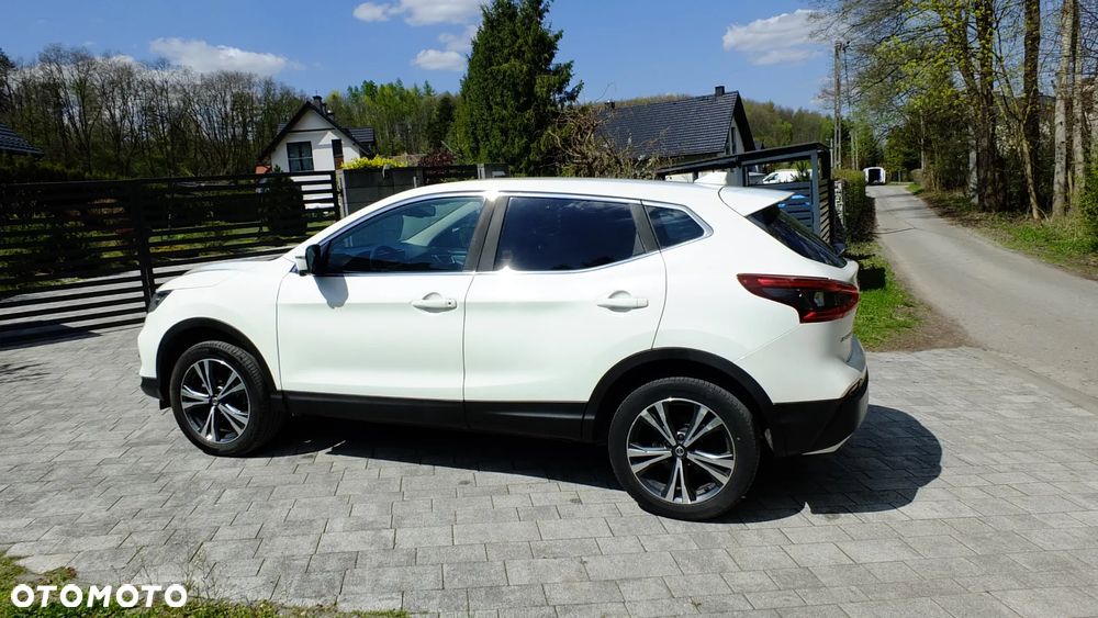 Nissan Qashqai 1.2 DIG-T N-Connecta EU6 - 11