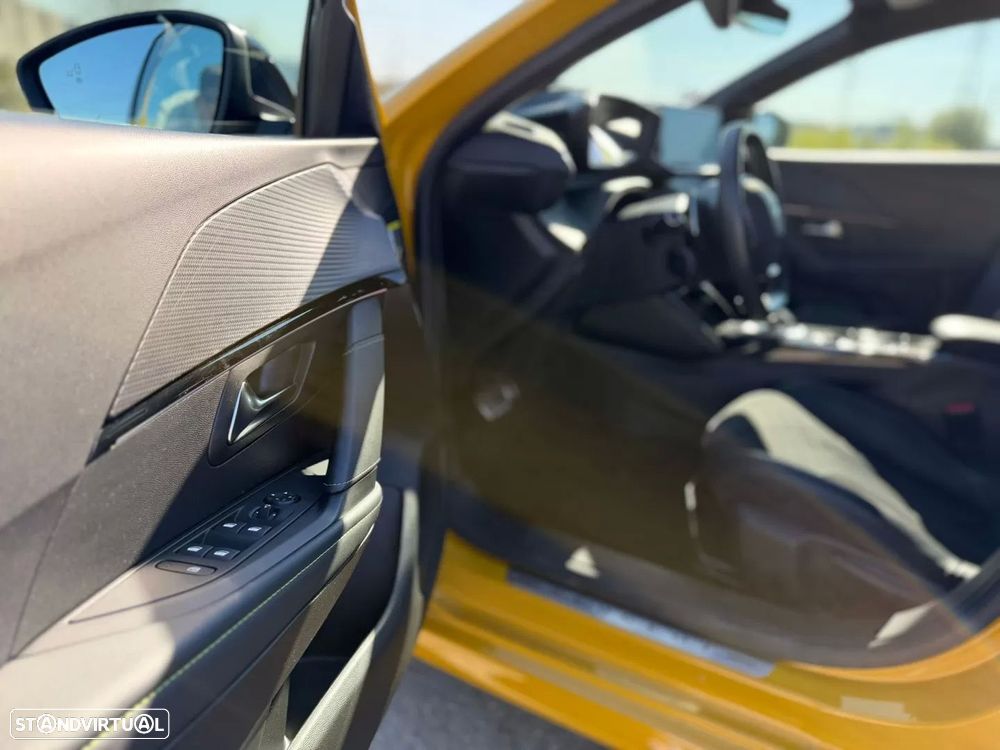 Peugeot 208 PureTech 130 EAT8 GT Pack - 21