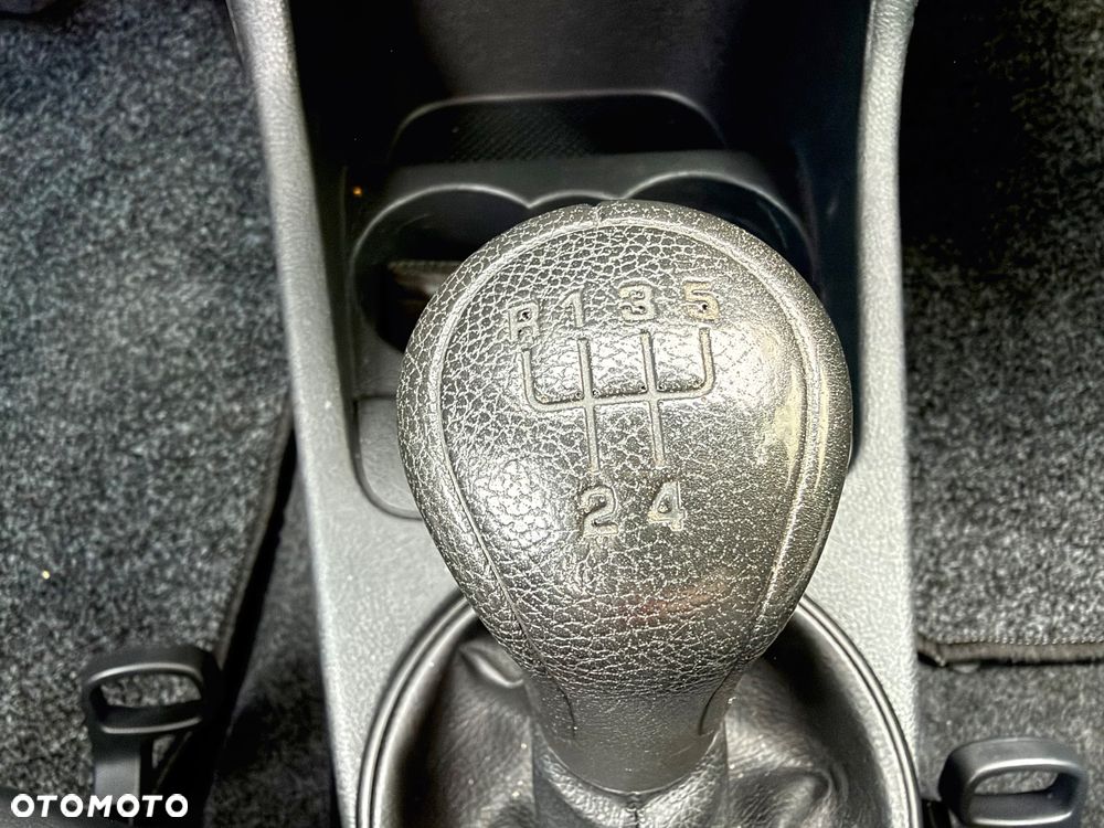 Skoda Fabia 1.2 TSI Ambiente - 29