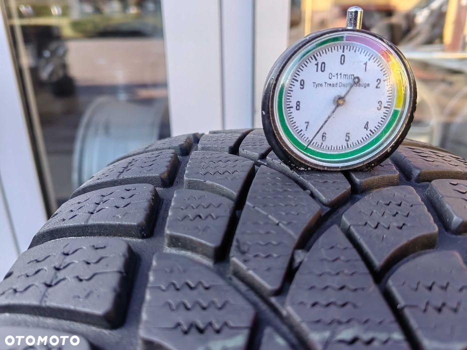 xx 215/60R17C 104/102H Dunlop Sp Winter Sport 3D para zima BUS K5 DUBE - 3