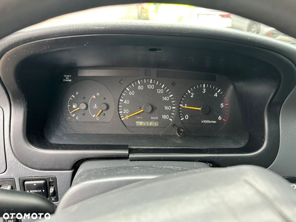 Toyota Hiace D4-D - 10