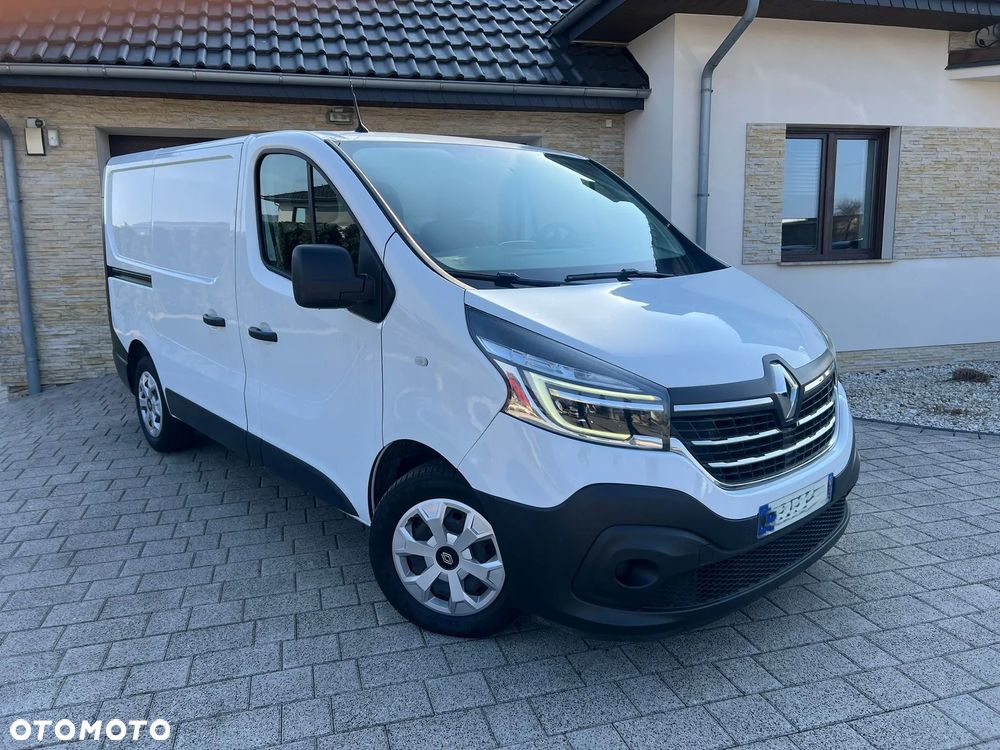 Renault TRAFIC - 2