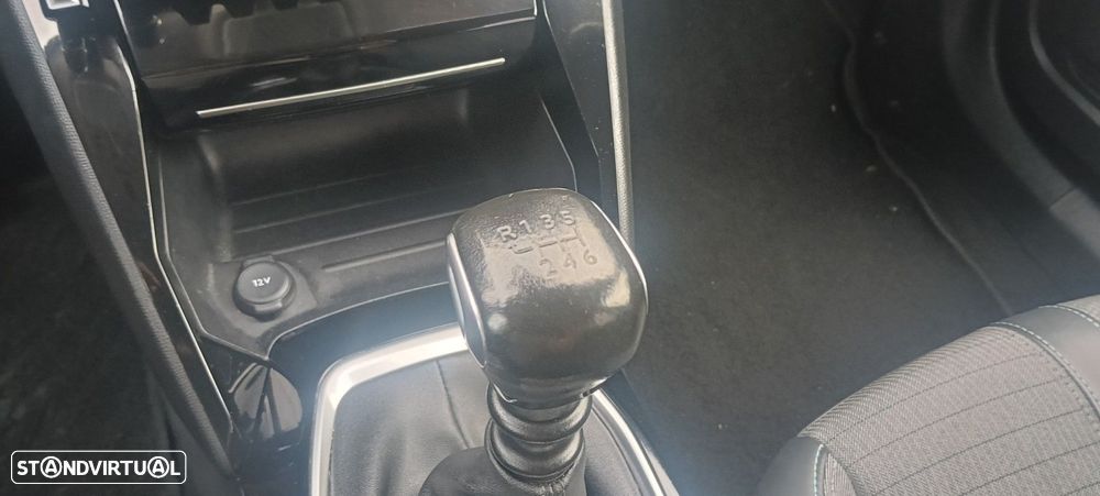 Peugeot 5008 1.5 BlueHDi Allure Pack - 23