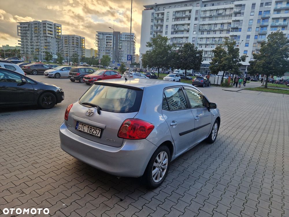 Toyota Auris 1.6 Premium MM - 3