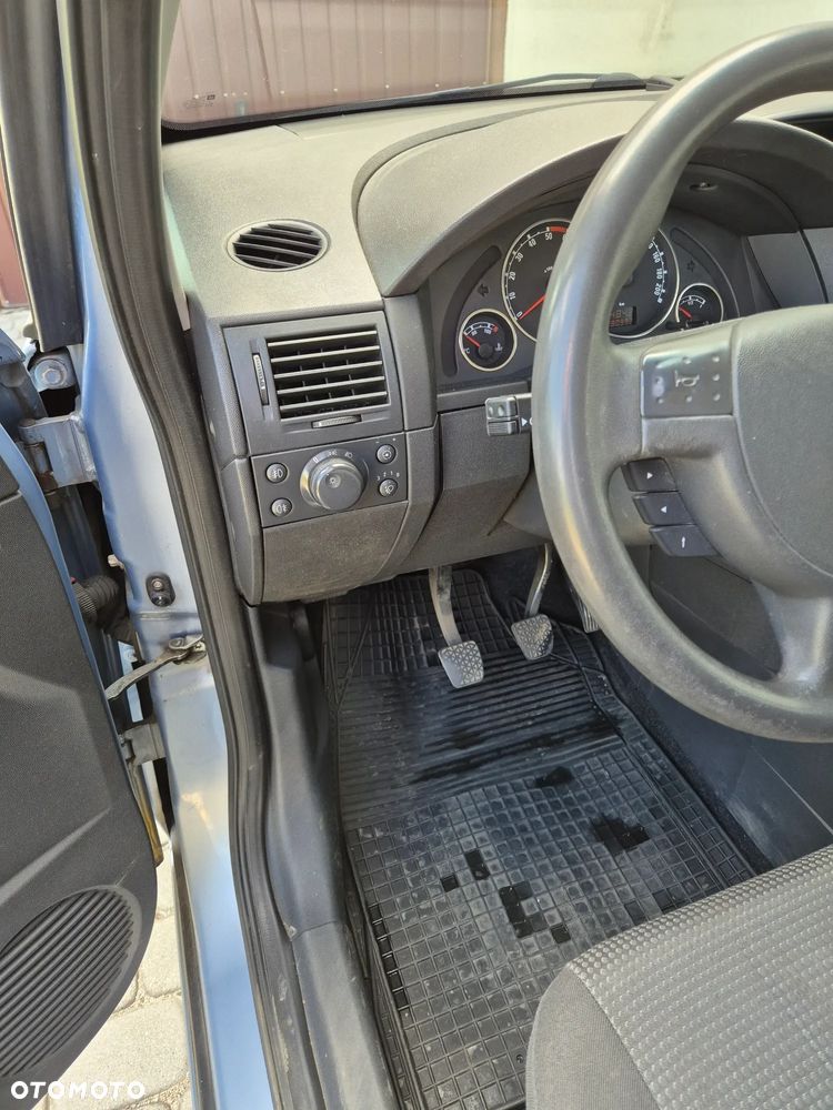 Opel Meriva - 11