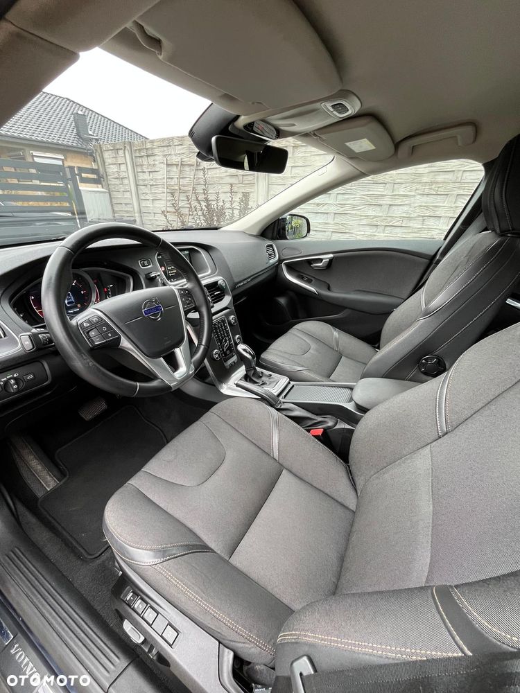 Volvo V40 Cross Country D3 Geartronic Momentum - 23