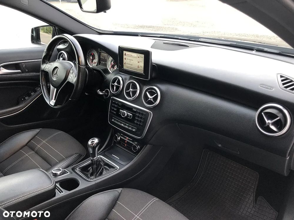 Mercedes-Benz Klasa A 180 AMG Line - 40