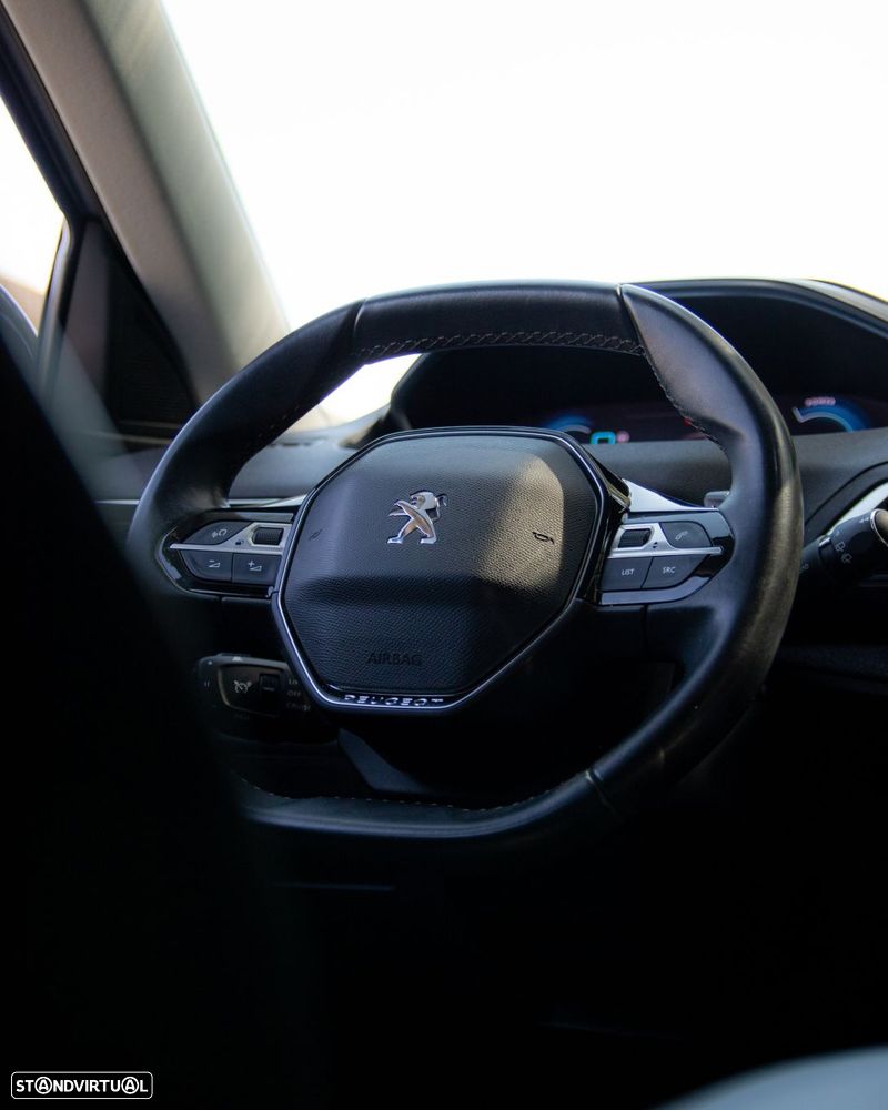 Peugeot 3008 1.6 Hybrid Allure Pack e-EAT8 - 37