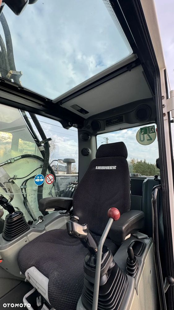 Liebherr 918 compact - 23